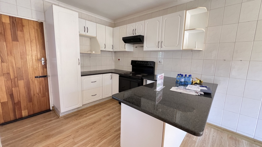 2 Bedroom Property for Sale in Eike Park Gauteng