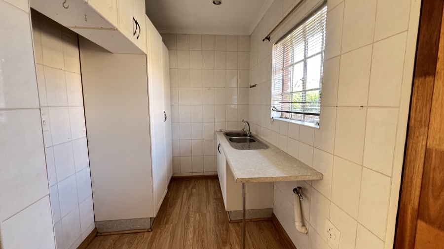 2 Bedroom Property for Sale in Eike Park Gauteng