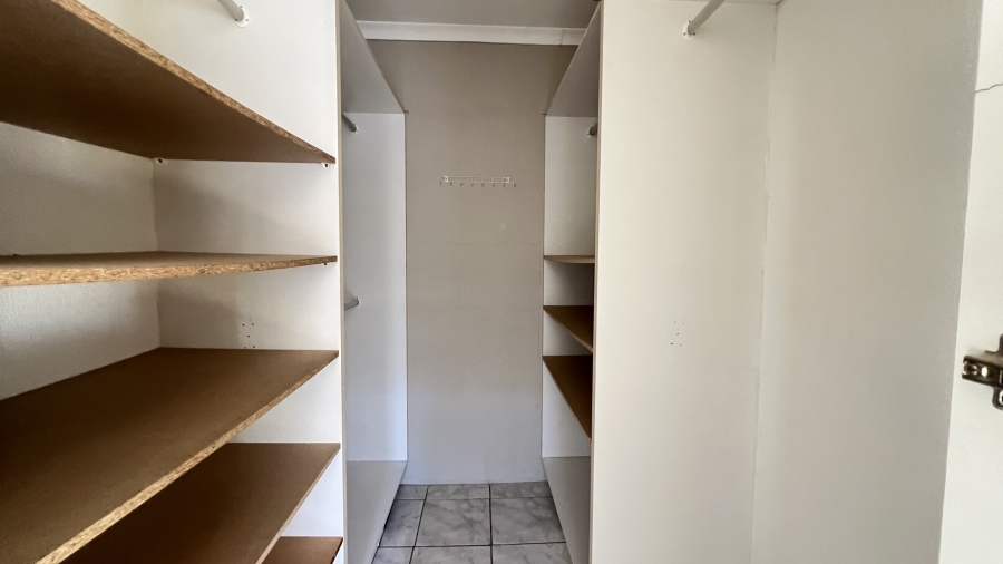 2 Bedroom Property for Sale in Eike Park Gauteng