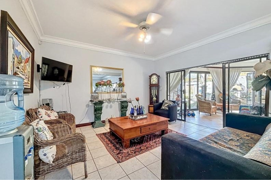 9 Bedroom Property for Sale in Mooikloof Equestrian Estate Gauteng