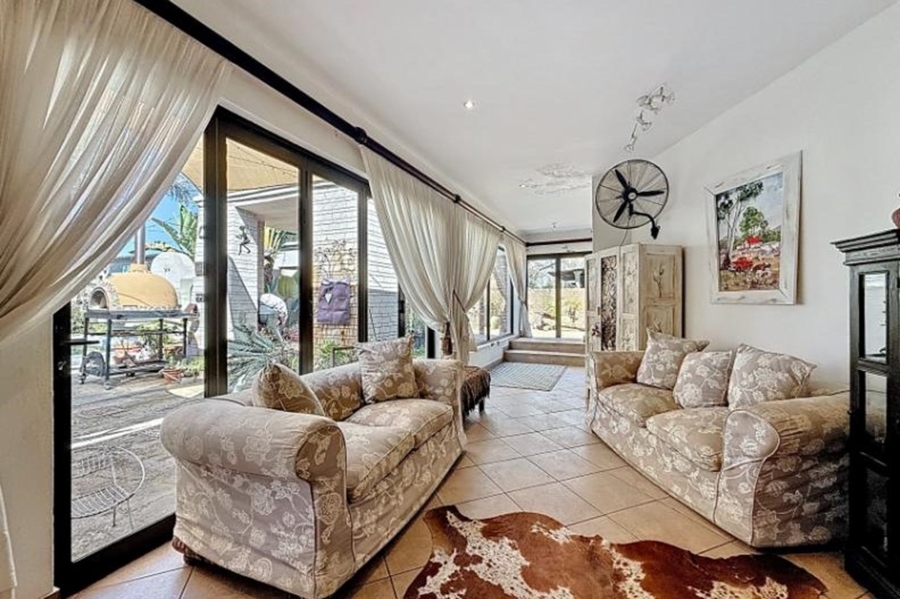 9 Bedroom Property for Sale in Mooikloof Equestrian Estate Gauteng