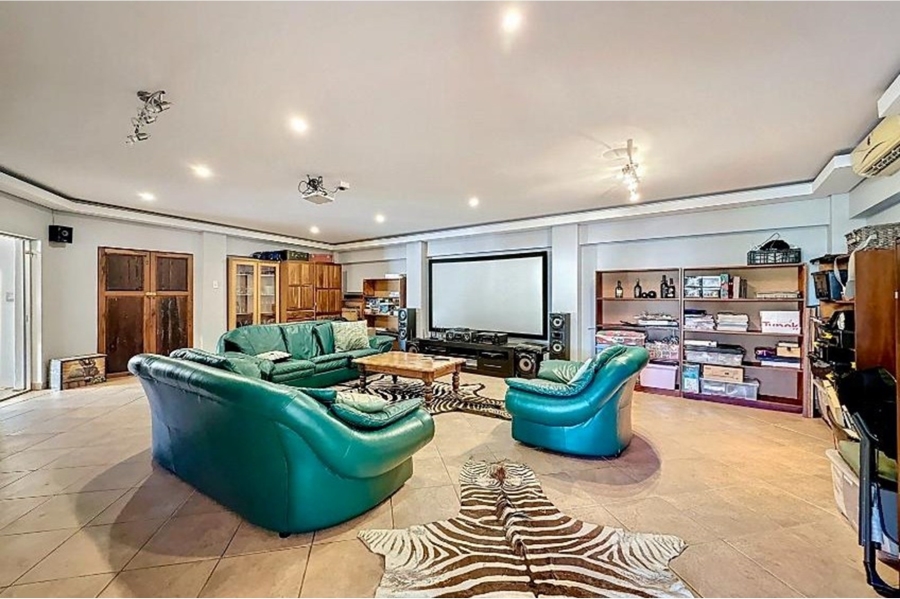 9 Bedroom Property for Sale in Mooikloof Equestrian Estate Gauteng