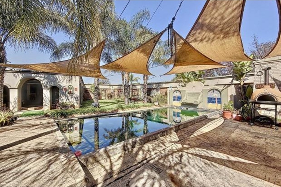 9 Bedroom Property for Sale in Mooikloof Equestrian Estate Gauteng