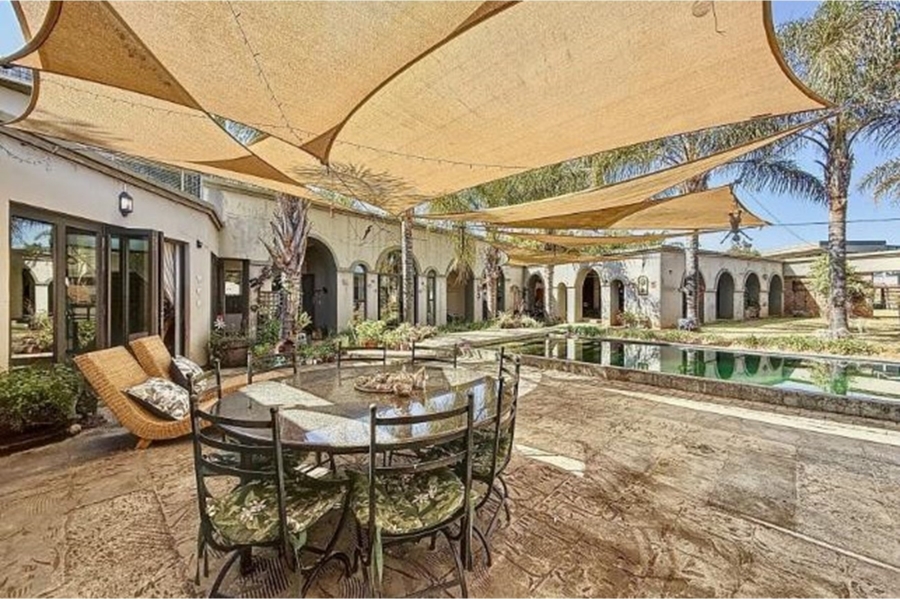 9 Bedroom Property for Sale in Mooikloof Equestrian Estate Gauteng
