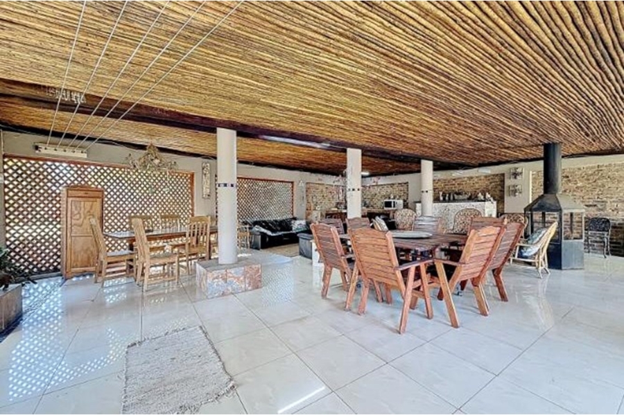 9 Bedroom Property for Sale in Mooikloof Equestrian Estate Gauteng