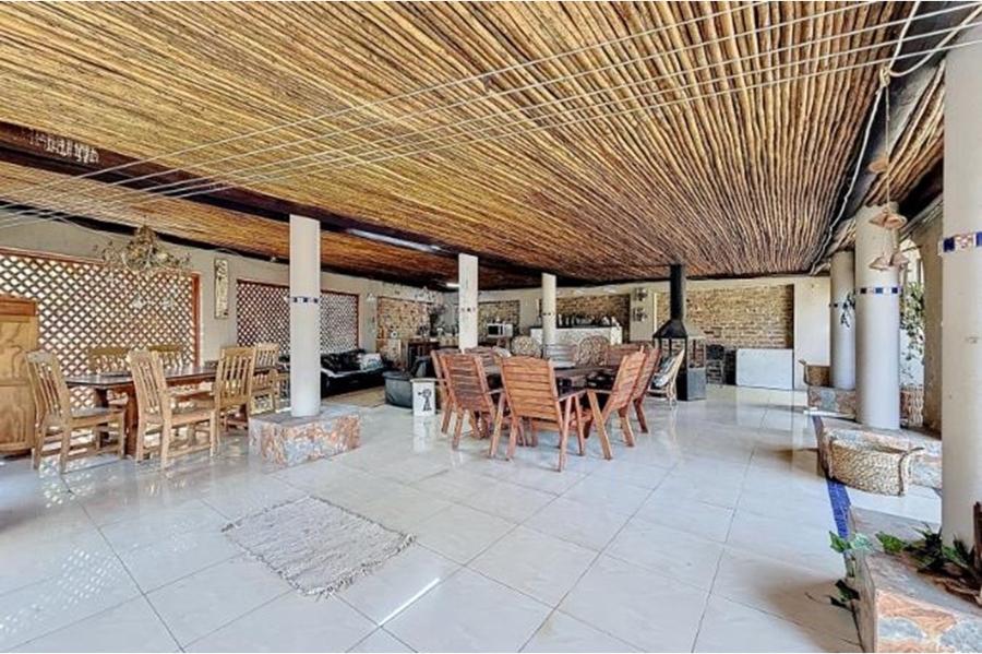 9 Bedroom Property for Sale in Mooikloof Equestrian Estate Gauteng