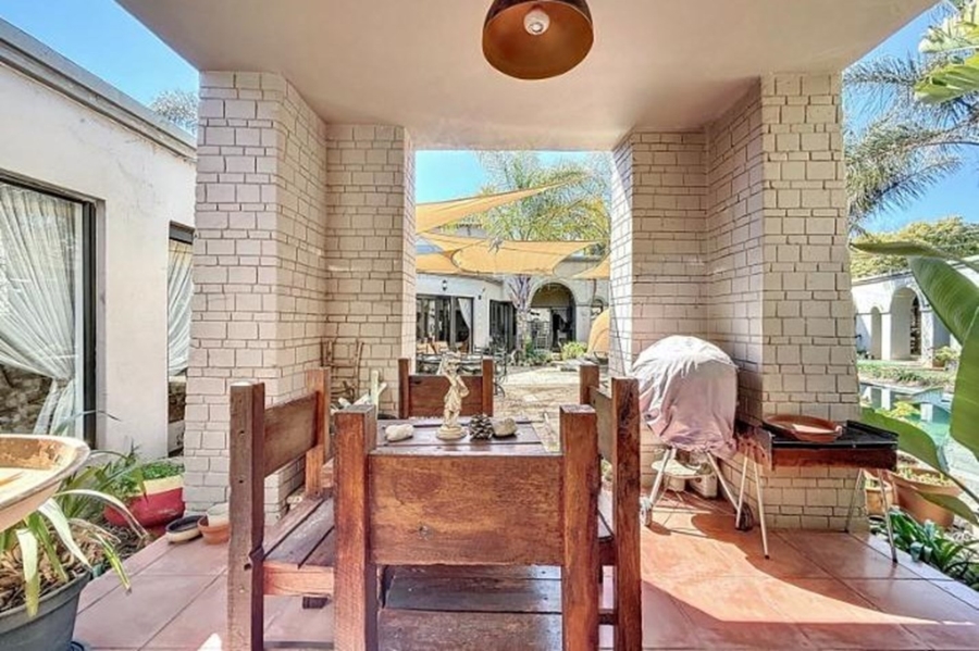 9 Bedroom Property for Sale in Mooikloof Equestrian Estate Gauteng