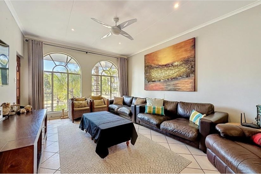 9 Bedroom Property for Sale in Mooikloof Equestrian Estate Gauteng