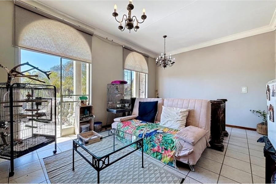 9 Bedroom Property for Sale in Mooikloof Equestrian Estate Gauteng