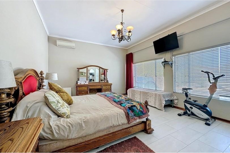 9 Bedroom Property for Sale in Mooikloof Equestrian Estate Gauteng