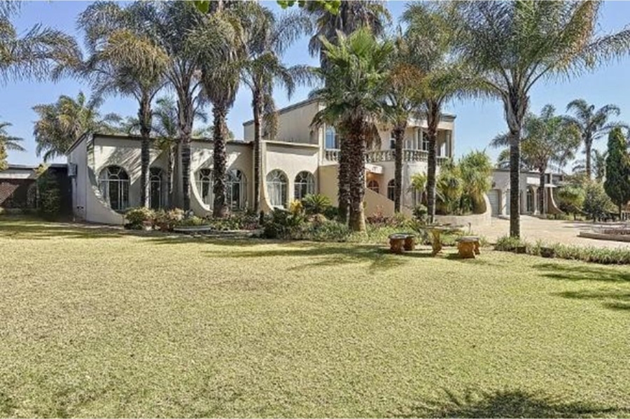 9 Bedroom Property for Sale in Mooikloof Equestrian Estate Gauteng