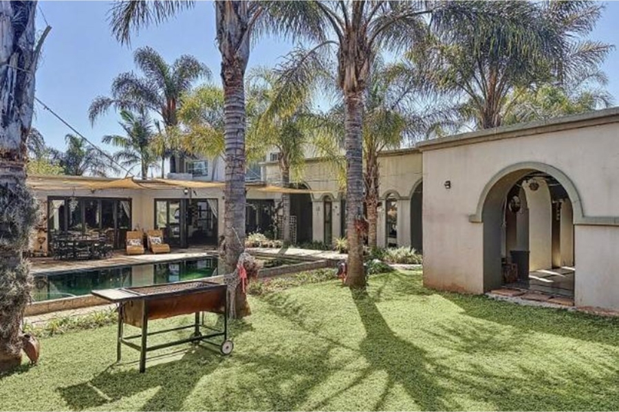 9 Bedroom Property for Sale in Mooikloof Equestrian Estate Gauteng