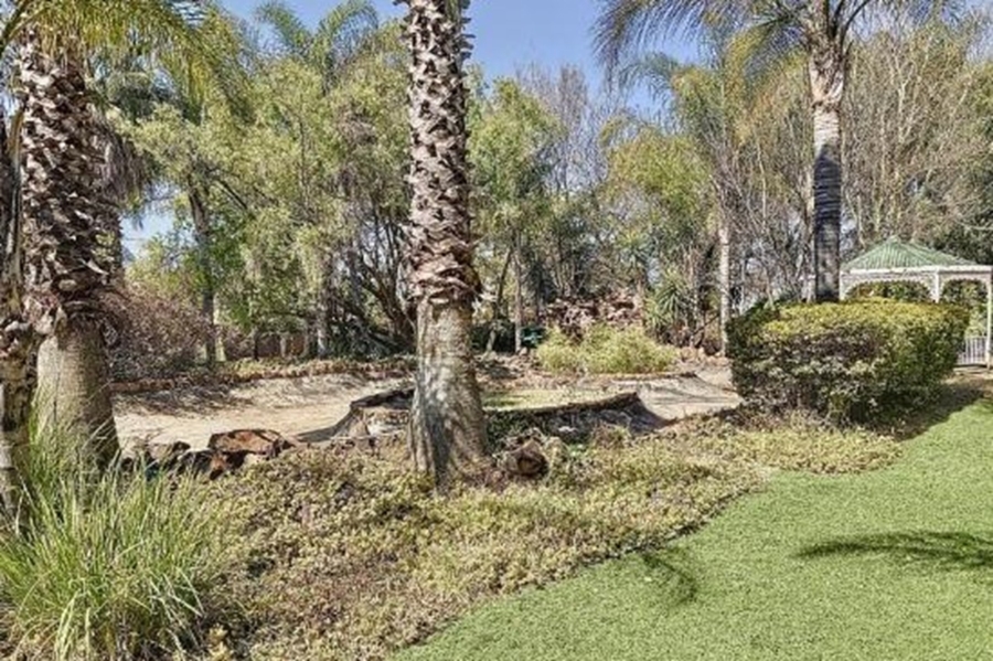 9 Bedroom Property for Sale in Mooikloof Equestrian Estate Gauteng