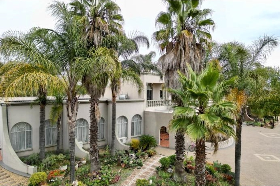 9 Bedroom Property for Sale in Mooikloof Equestrian Estate Gauteng