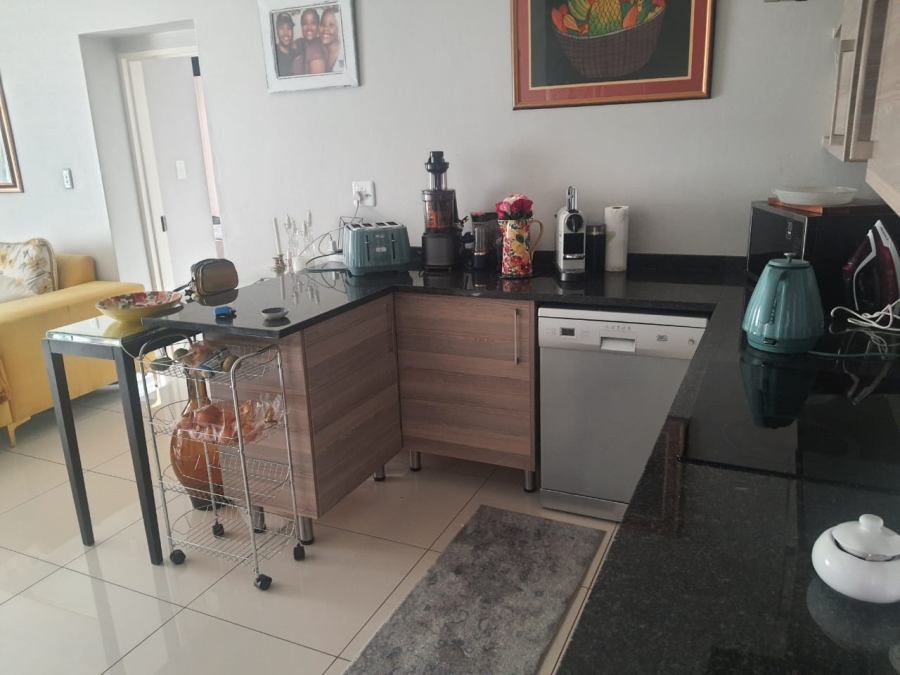 To Let 2 Bedroom Property for Rent in Blue Hills Gauteng