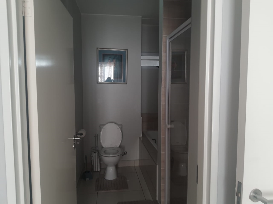 To Let 2 Bedroom Property for Rent in Blue Hills Gauteng