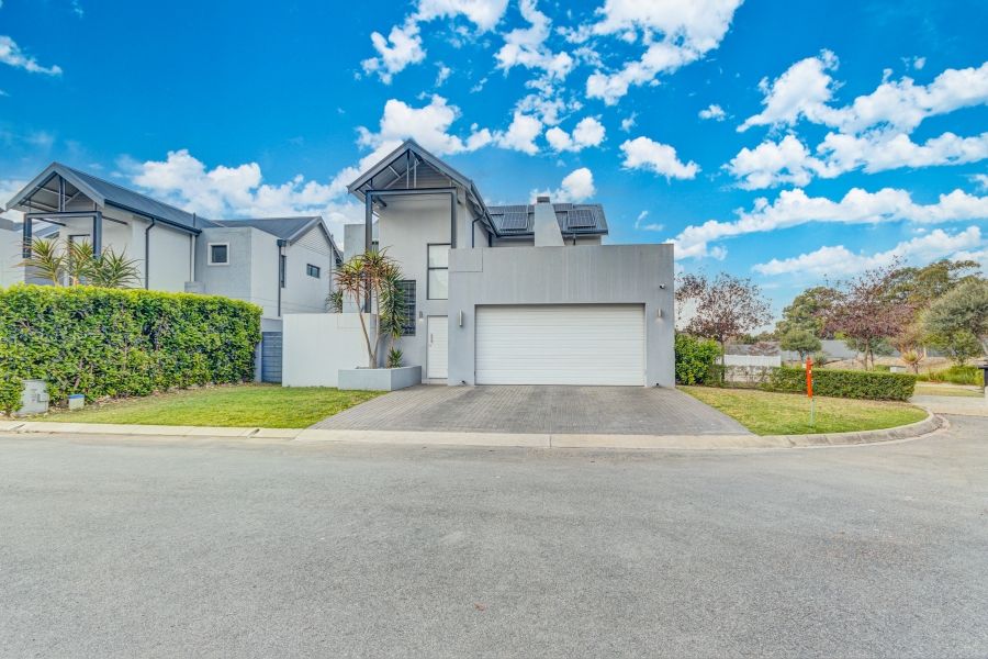 3 Bedroom Property for Sale in Broadacres Gauteng