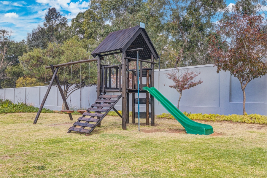 3 Bedroom Property for Sale in Broadacres Gauteng