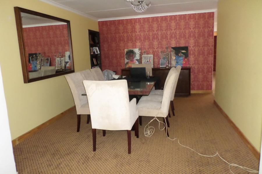 To Let 5 Bedroom Property for Rent in Moreleta Park Gauteng