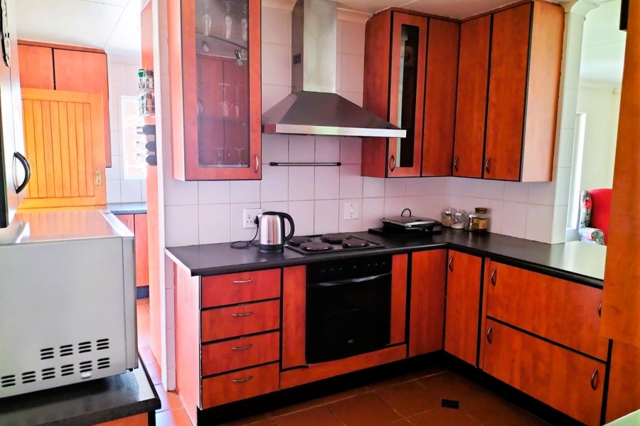 To Let 5 Bedroom Property for Rent in Moreleta Park Gauteng