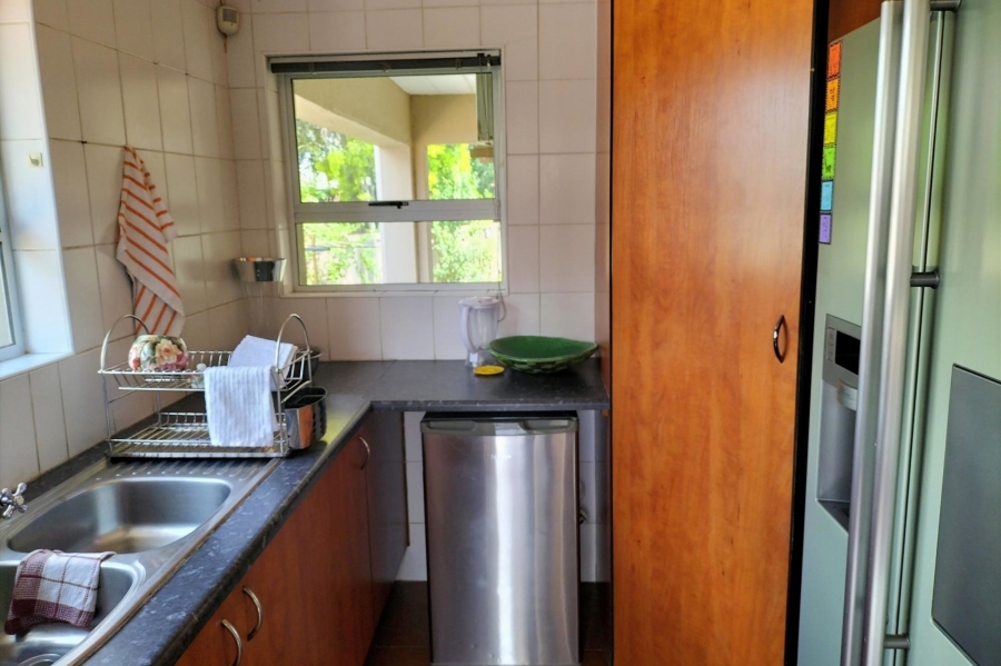 To Let 5 Bedroom Property for Rent in Moreleta Park Gauteng