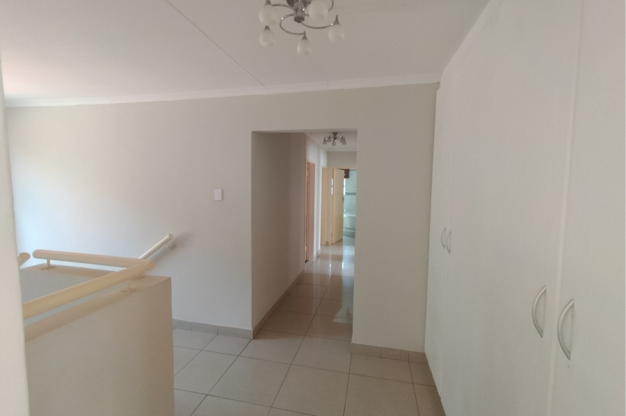 To Let 5 Bedroom Property for Rent in Moreleta Park Gauteng