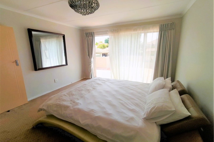 To Let 5 Bedroom Property for Rent in Moreleta Park Gauteng