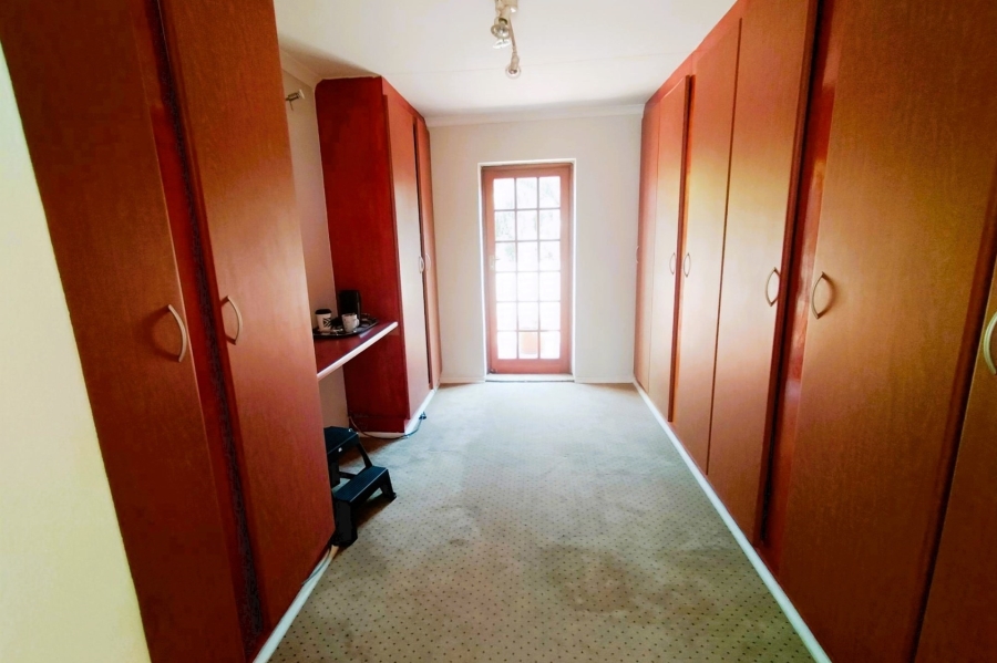 To Let 5 Bedroom Property for Rent in Moreleta Park Gauteng