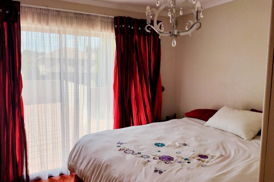 To Let 5 Bedroom Property for Rent in Moreleta Park Gauteng