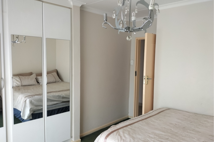 To Let 5 Bedroom Property for Rent in Moreleta Park Gauteng