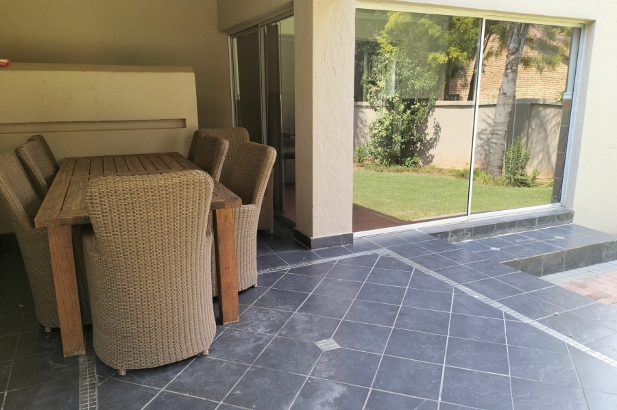 To Let 5 Bedroom Property for Rent in Moreleta Park Gauteng