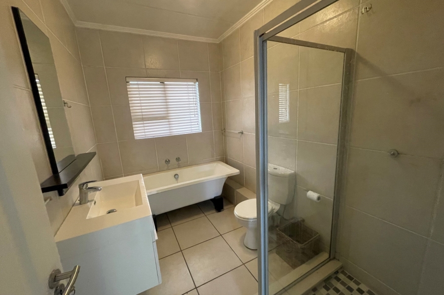 2 Bedroom Property for Sale in Fourways Gauteng
