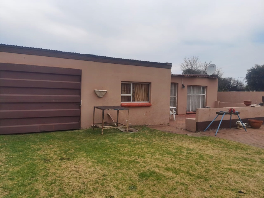 3 Bedroom Property for Sale in Brakpan Central Gauteng
