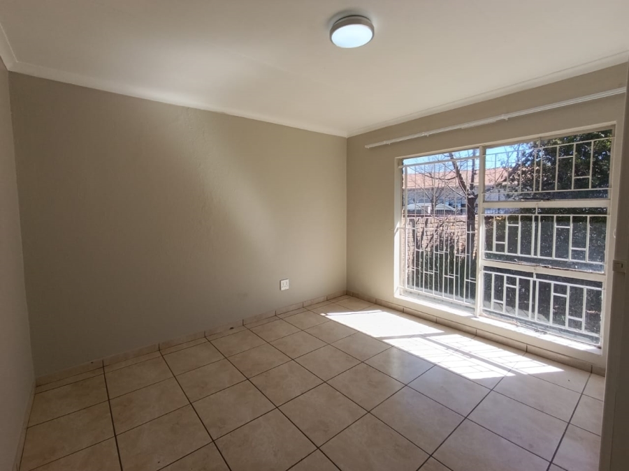 2 Bedroom Property for Sale in New Redruth Gauteng