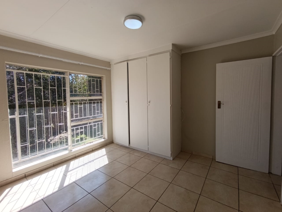 2 Bedroom Property for Sale in New Redruth Gauteng