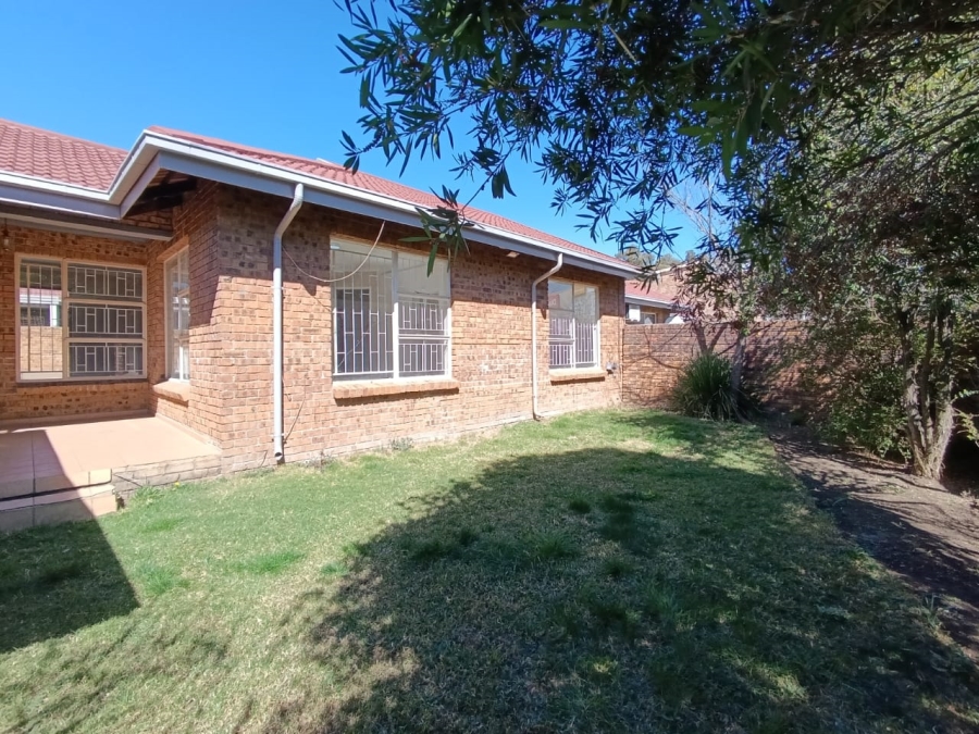 2 Bedroom Property for Sale in New Redruth Gauteng