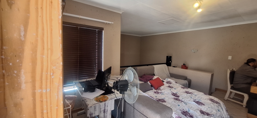 2 Bedroom Property for Sale in Noordheuwel Gauteng