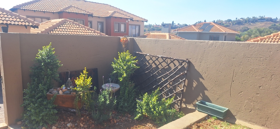 2 Bedroom Property for Sale in Noordheuwel Gauteng
