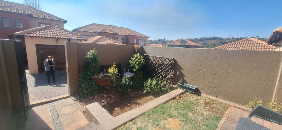2 Bedroom Property for Sale in Noordheuwel Gauteng