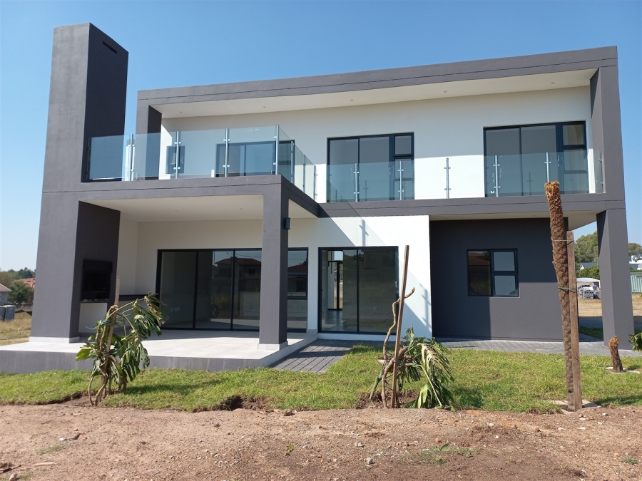 3 Bedroom Property for Sale in Broadacres Gauteng