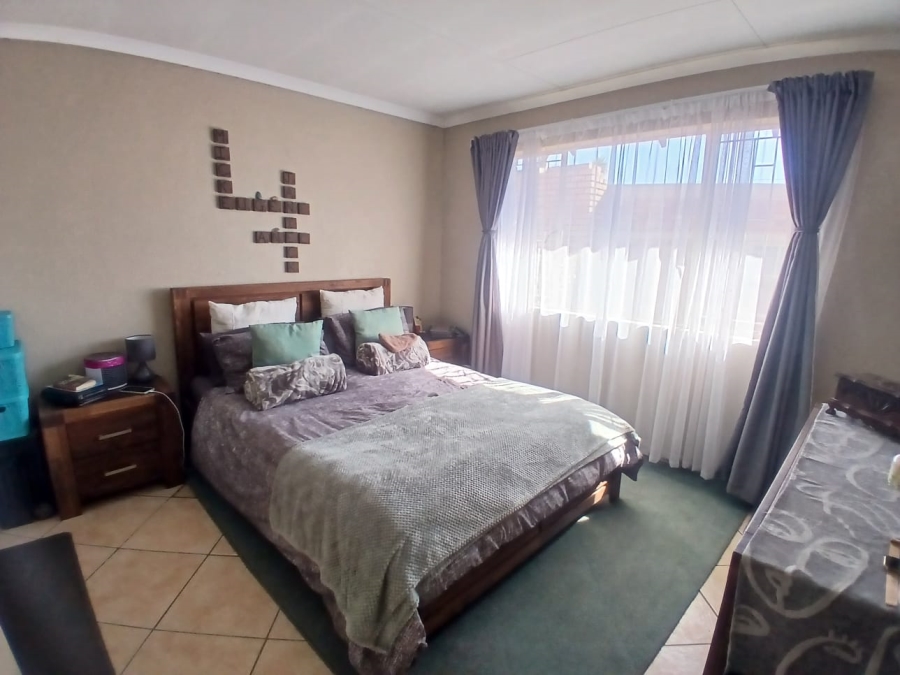 3 Bedroom Property for Sale in Terenure Gauteng
