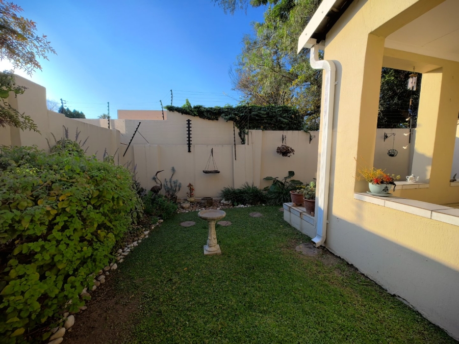 2 Bedroom Property for Sale in Sonneglans Gauteng