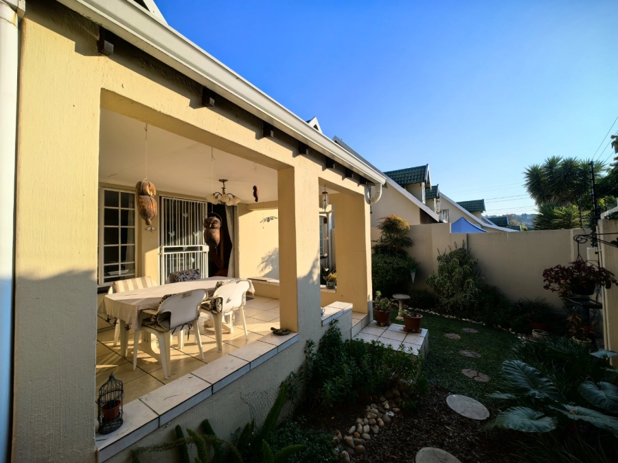 2 Bedroom Property for Sale in Sonneglans Gauteng
