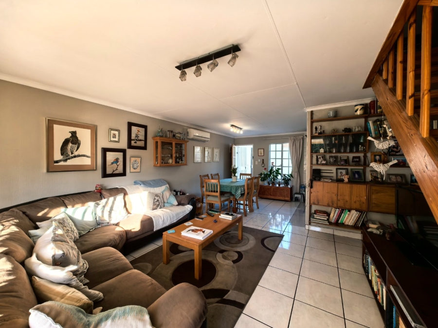 2 Bedroom Property for Sale in Sonneglans Gauteng