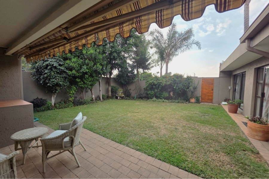 To Let 2 Bedroom Property for Rent in Paulshof Gauteng