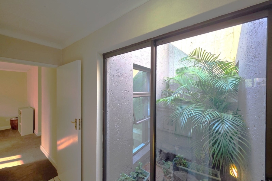 To Let 2 Bedroom Property for Rent in Paulshof Gauteng