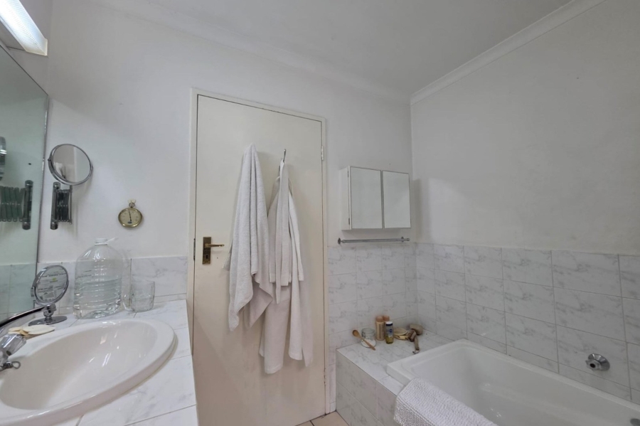 To Let 2 Bedroom Property for Rent in Paulshof Gauteng