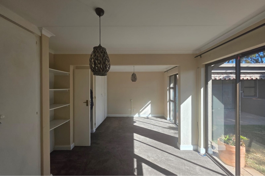 To Let 2 Bedroom Property for Rent in Paulshof Gauteng