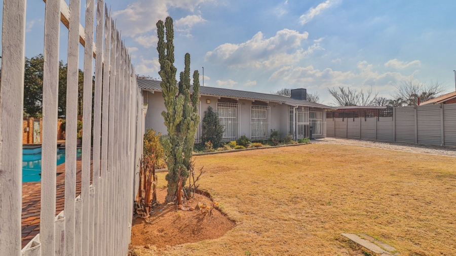 5 Bedroom Property for Sale in Impala Park Gauteng
