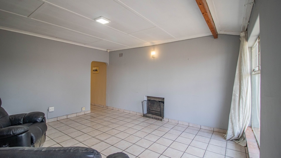 5 Bedroom Property for Sale in Impala Park Gauteng